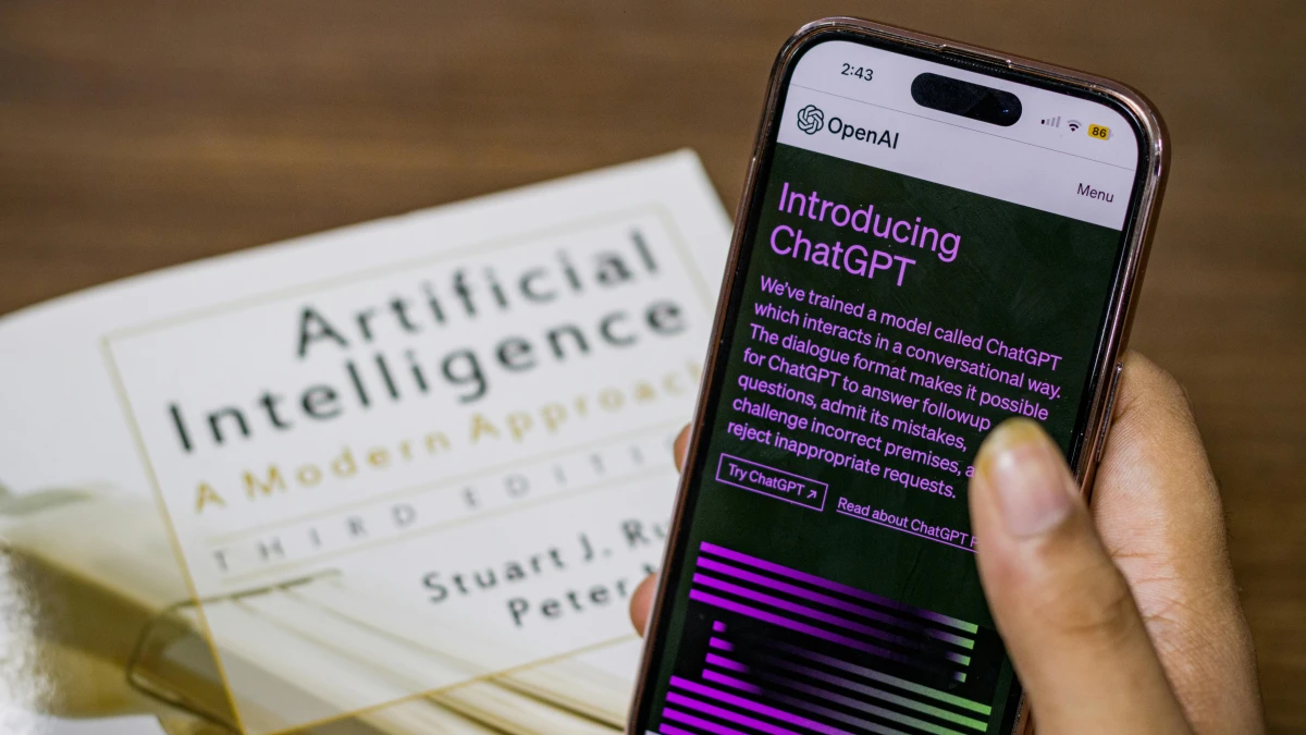 Rò rỉ dự án 'Phone-AI' của OpenAI với tham vọng soán ngôi Apple và Google